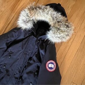 AUTHENTIC Women’s Canada Goose Mid Length Jacket